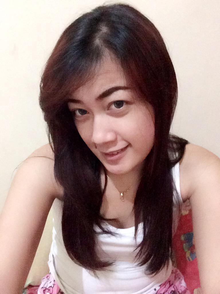 sassa3344's tweet photo. Selfi http://t.co/cnfnDg9OE1