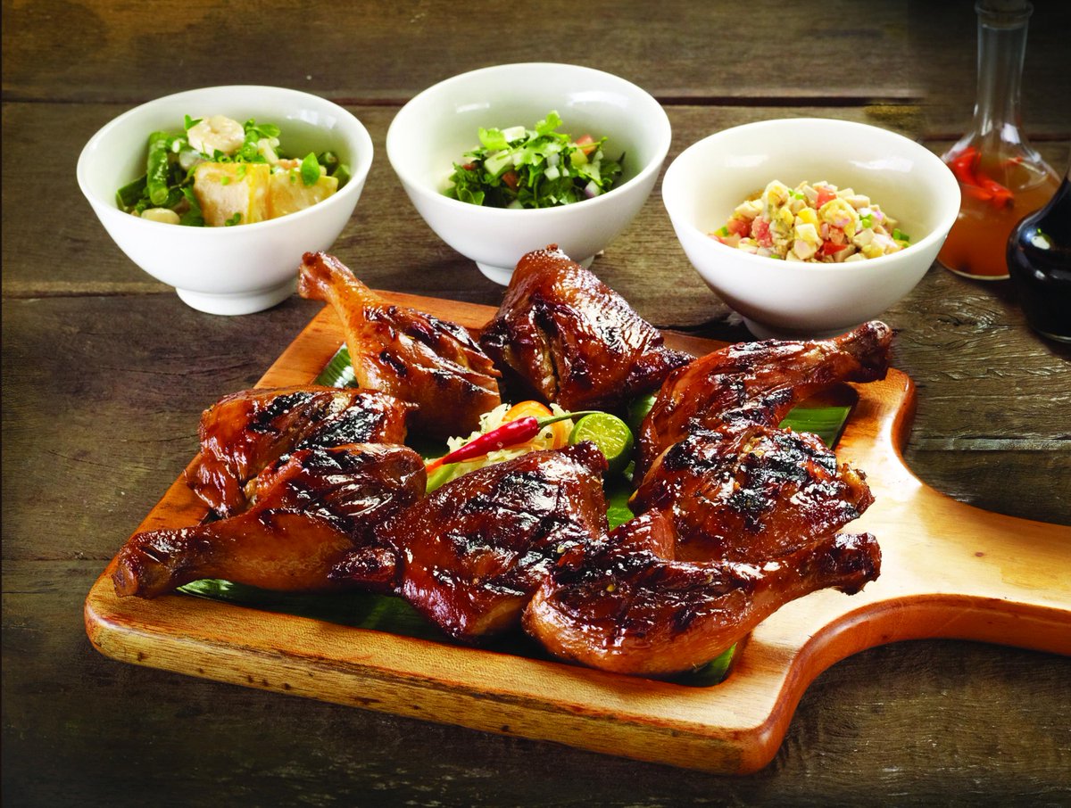 How many servings of rice do you need for this monstroues platter? #SiklabPh