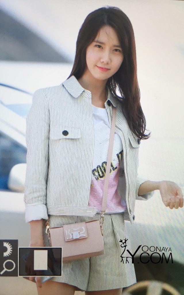 [PIC][20-05-2015]YoonA khởi hành đi Trung Quốc vào trưa nay CFa80vVVEAEgEeL