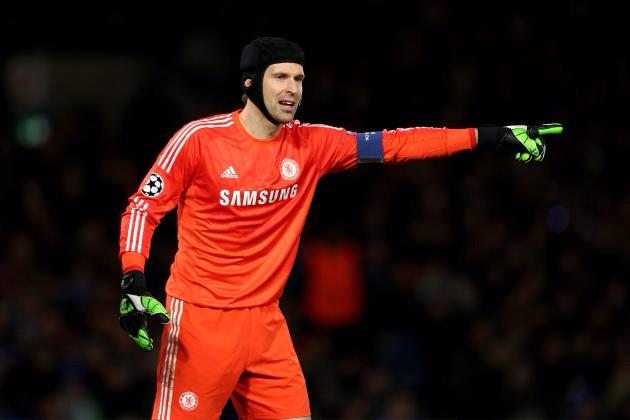 Stay lahhh~ Happy Birthday Petr Cech! Hayoo mau tetep di Chelsea atau pindah klub~~ 