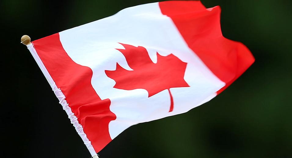 politico's tweet photo. Canada is ruled by a dictator, right? U.S. eighth-graders are not sure. http://t.co/h69rtEHI9e | Getty http://t.co/USjWnfvssm