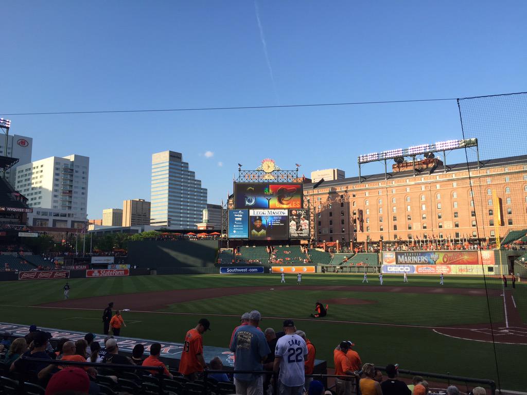 stev3bowen's tweet photo. #CamdenYards is an incredible stadium. Top 3 I've ever been to. #SEAvBAL http://t.co/LE5pkYB80Y