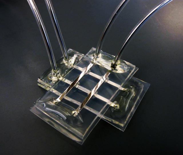 thejenfraser's tweet image. Artificial synapses = #memristors -- buff.ly/1e6nNJS #NeuralNetwork #iRobot #SciFi #ArtificialIntelligence #AI