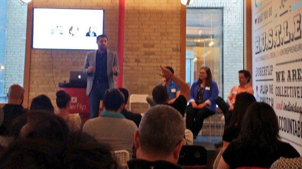 Luigi_Presta's tweet photo. Exciting the audience with our panel discussion on content marketing at @campspeaks ! #marketing http://t.co/5K44upmpNp