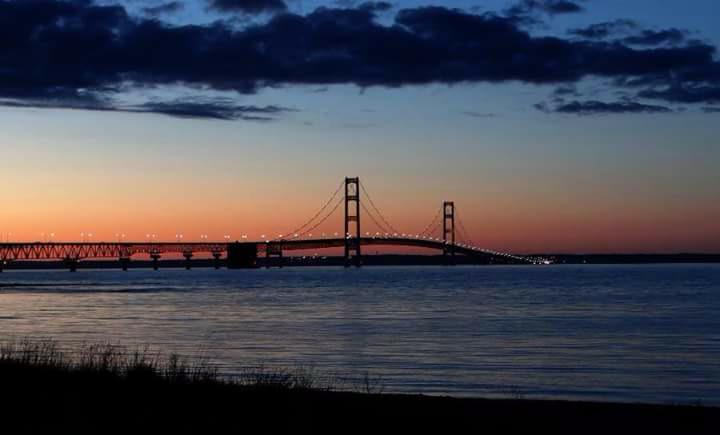 Jules_Atkinson's tweet photo. #Sunset on the Straits of Macinac #Michigan
#MacinacBridge http://t.co/v0s3Ve3QVp