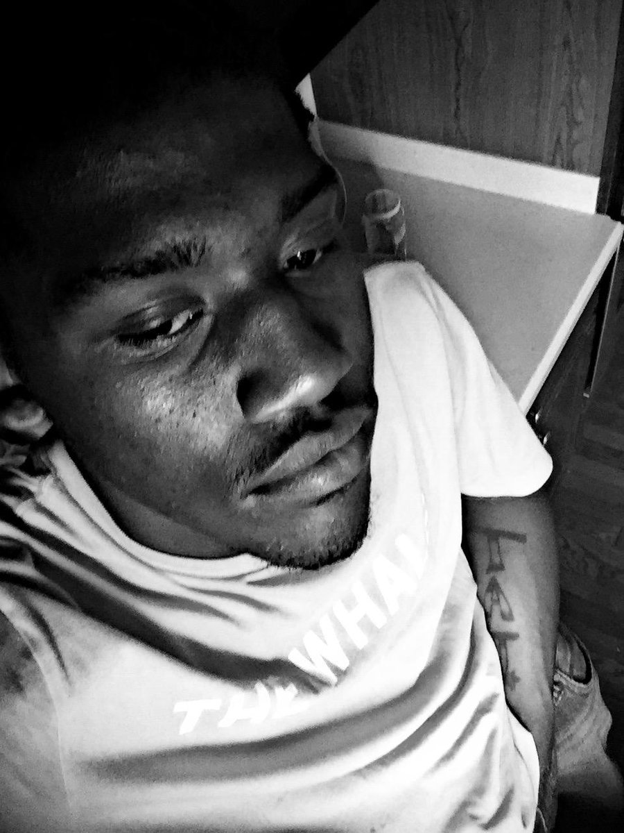 IPAID_MY_DUES's tweet photo. Get high and brain storm http://t.co/RugYzMVwlB
