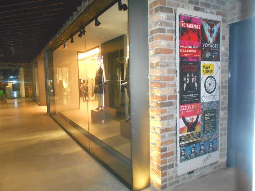 SydneyPosters's tweet photo. @Voyagerau at one of our @westfieldsyd displays.
Print &amp; Distribute with @SydneyPosters 
#promo #music #sydney #live http://t.co/nPAthCP8SN