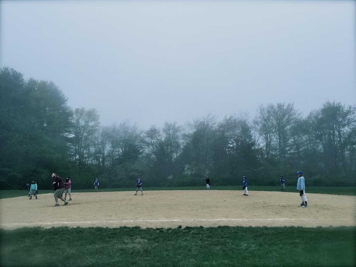 BrownCoDesign's tweet photo. 4th grade girls playing softball is a little like bad news bears meets pretty in pink. It is awesome. http://t.co/3HfjPywOip