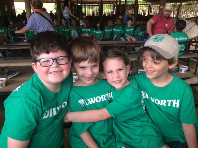 CMS_DilworthES's tweet photo. Kindergarten Lazy 5 Ranch field trip. #funtimes http://t.co/sbFd6381n8