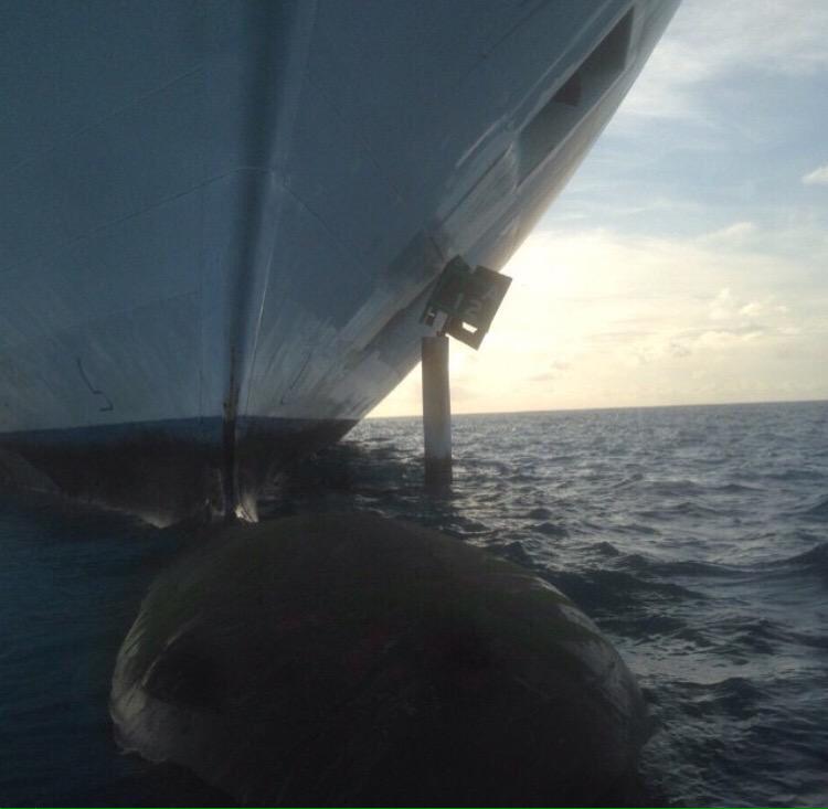 BostonCB's tweet photo. @GregHillWAAF did you just book a trip on #NorwegianDawn? Because it just ran aground in Bermuda. Hits channel marker http://t.co/jkkXnDYiT0