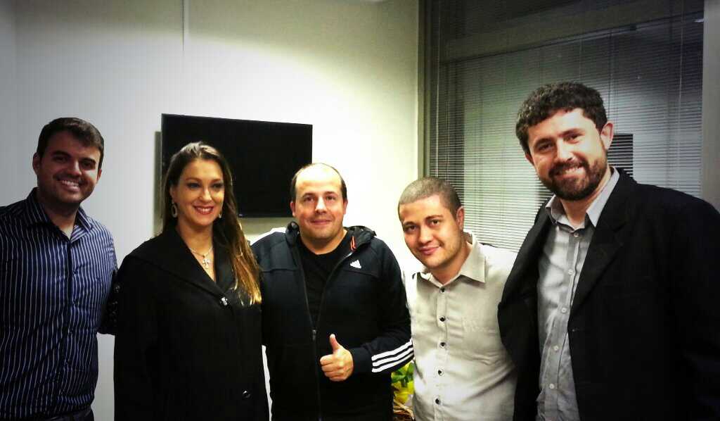 joserubens's tweet photo. com a queridissima dep @ritapassos_ do @PSD_55 atendendo demandas de saúde do município de Cruzeiro. Valeu deputada! http://t.co/9770W1nJc0