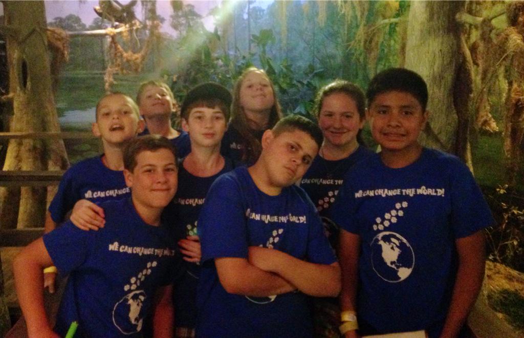 MrsMamaMerrell's tweet photo. #cesrocksatl CES 5th Grade Cougars 🐾 Fernback Fun 🐊 🐍 and the Awesome Aquarium! 🐠 🐋 http://t.co/6xvYAzAIZk