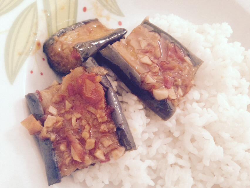 AnisaRahma_Adi's tweet photo. Selamat pagi,, sarapan dulu yuuk.. Sama makanan favorit niii >_< http://t.co/ruAd1UZEmI