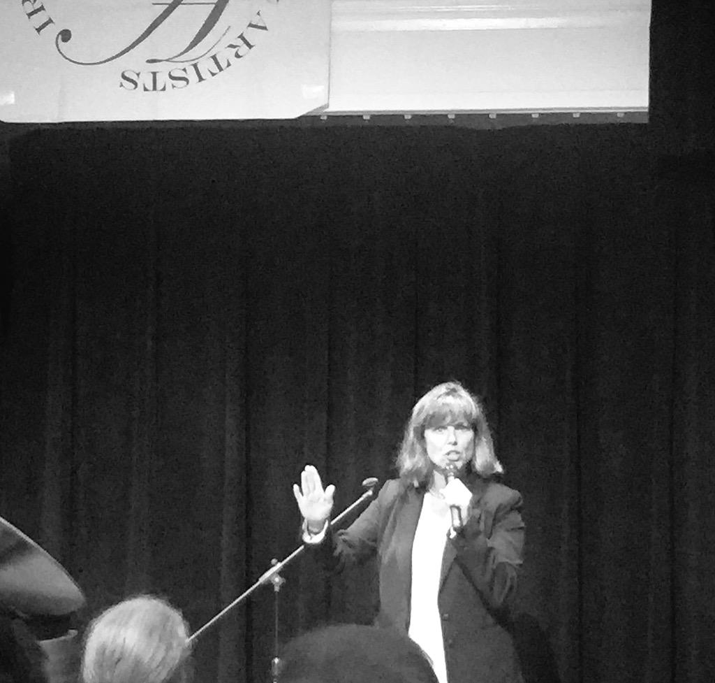 andreawrightmus's tweet photo. I ❤️ standup comedy and Sarah Fearon is funny. #comedy #celltheater #iawasalon http://t.co/iWvhs8Mx3u