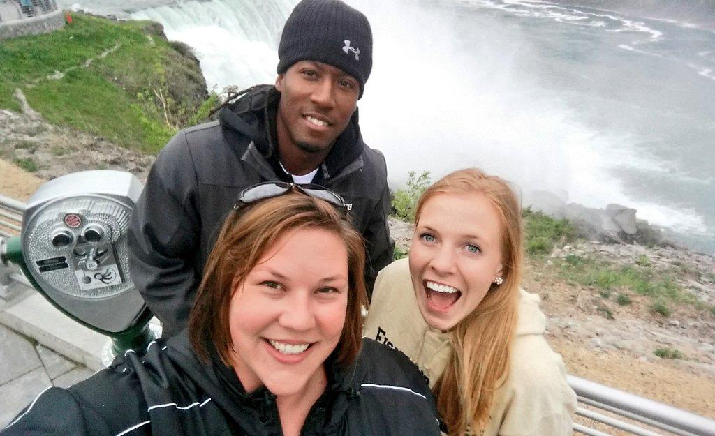 WoosterXCTF's tweet photo. #niagrafallsselfie #nocoachrice #wootf http://t.co/65QJowkpcI