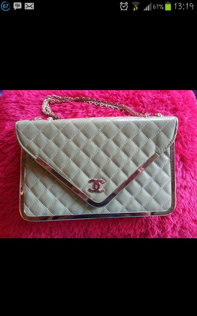 ErnaNaufrel's tweet photo. Disaat saldo di atm cuma ada 50 rebu ada ajah pengen beli ini itu.... (-_-)/| http://t.co/qBVriCv5ns