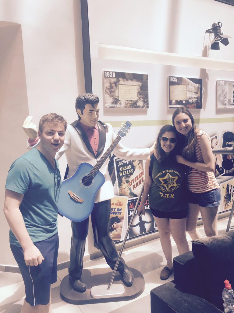 CareerUpNow's tweet photo. #PB15 #A&E posing at the #israelCinemaGuild...I'm ready for my closeup! #HelloIsrael #Cinema http://t.co/s14Nl369hz