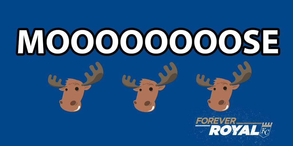 Royals's tweet photo. .@Mooose_8 doubles to right, scoring @porlando52.  2-0 #Royals in the fifth! http://t.co/7ls1ZtiKDC