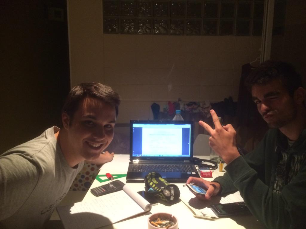felixam7's tweet photo. @jorgeupm95 @Pablodr94 este cuatri no aprobais ni unaaaa http://t.co/qM7235RAuP