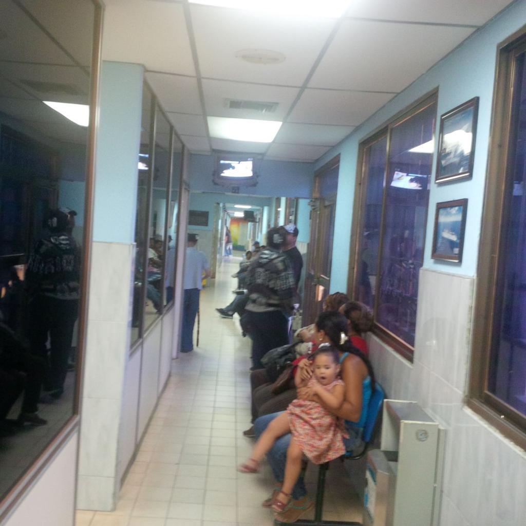 calcalacordones's tweet photo. Nuestro Centro Integral de Macuto funciona con toda normalidad brindado salud de calidad todos los días. @hventurac4 http://t.co/SIwKPCHE1T