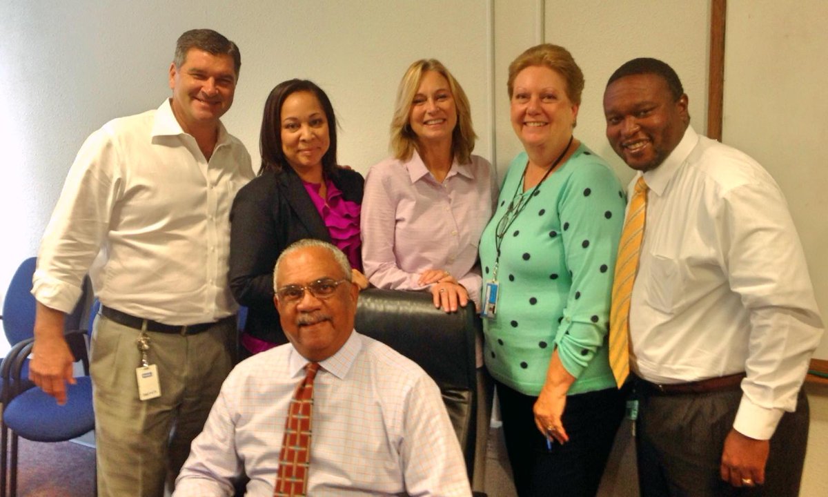 jashmencitygate's tweet photo. Had a good three days with Herb Smith and his leadership team at San Diego Rescue Mission. http://t.co/bN15Z1WY7n