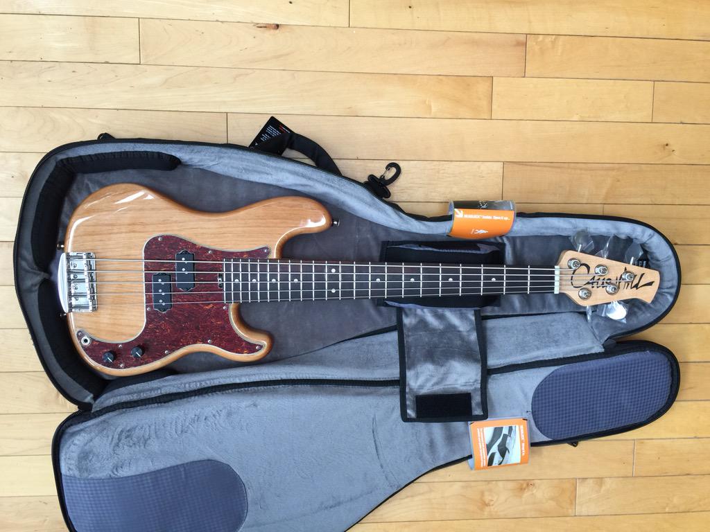 callowhill guitars (@callowhillbass) on Twitter photo 