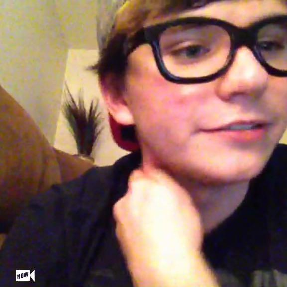 galaxyevs's tweet image. 🔴 LIVE @MrTylerKnight on #YouNow - younow.com/TylerKnight_1/…
