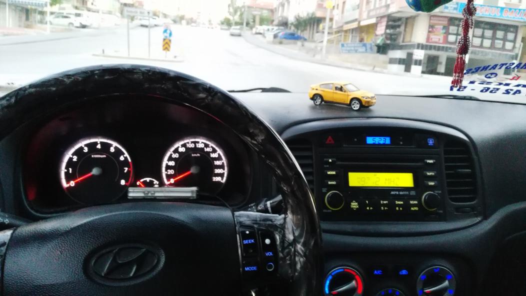 omerdmrank's tweet photo. Uyku bastırdı son bir is http://t.co/lfY2OkP2sP