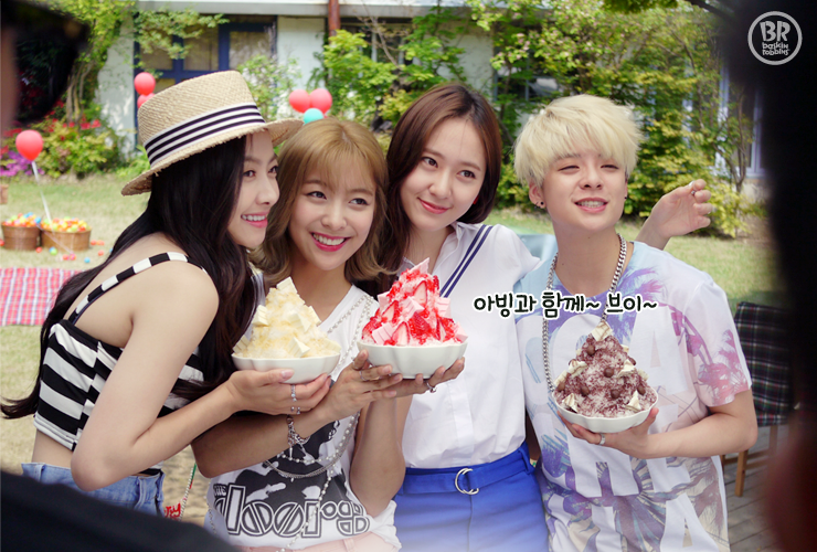 affxtionina's tweet photo. [ENDORSE/BTS] 150520 f(x) sans Sulli - Baskin Robbins 1 http://t.co/ihxXoWZCNb http://t.co/H11GtGmkEo