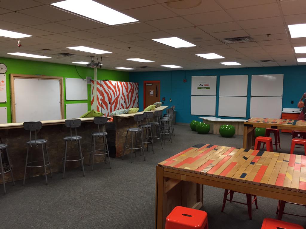 Becks0930's tweet photo. Collaborative &amp; creative HS classroom, inspired &amp; built by students, designed &amp; guided by @dPOPculture http://t.co/EgDQlDaTyN
