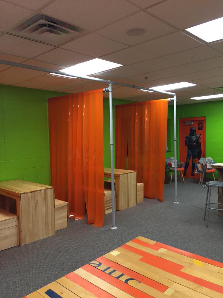 Becks0930's tweet photo. Collaborative &amp; creative HS classroom, inspired &amp; built by students, designed &amp; guided by @dPOPculture http://t.co/EgDQlDaTyN