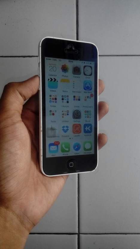 BrokerYK's tweet photo. Iphone 5c 16GB Rp.3.000.000 *second kondisi* http://t.co/KYKPsTvq1V