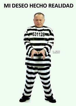 DolarToday's tweet photo. ¿Te gustaría ver a @dcabellor de barras? Si es si dale RT http://t.co/4aks7xXuPT