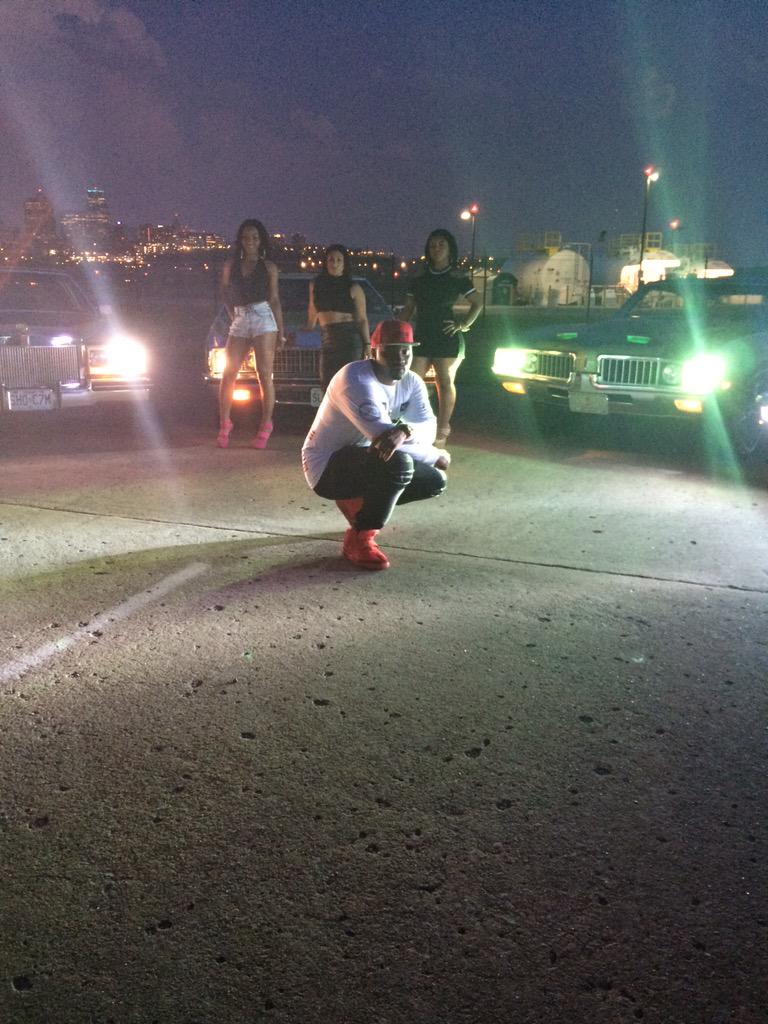 BigTeamRecords's tweet photo. New @BDOUBLEEKC "Whippin" Now Available on iTunes!!! #Whippin #BDoubleE #WallaceBee #BigTeam http://t.co/h3ldytf22F http://t.co/BJhjGECsD4