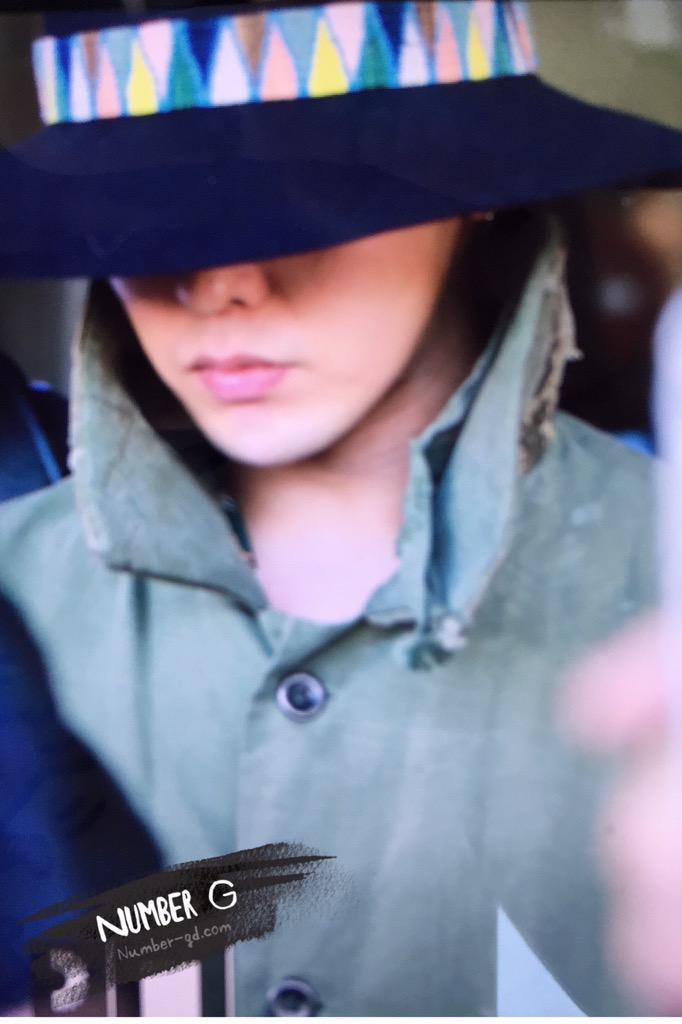 Number_GGG's tweet photo. 150520 #GD 제주에서 김포 도착 #NumberG #넘버지 #권지용 #지드래곤 @IBGDRGN 조심히 가요 http://t.co/Cg90Jia2wg