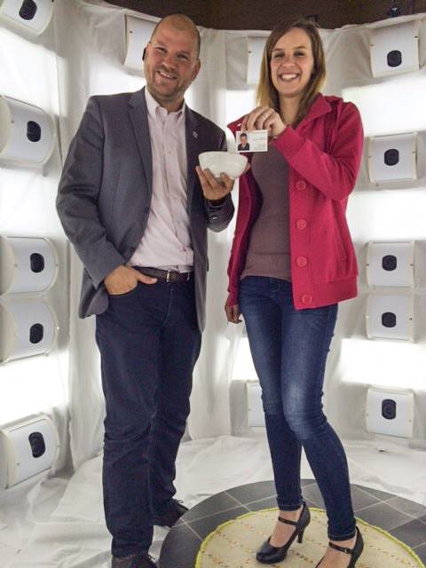 And the winner is: Jörg Vierlinger aus #Köln. Die gewonnene Büste kommt mit der Post. Herzlichen Glückwunsch! #3DION