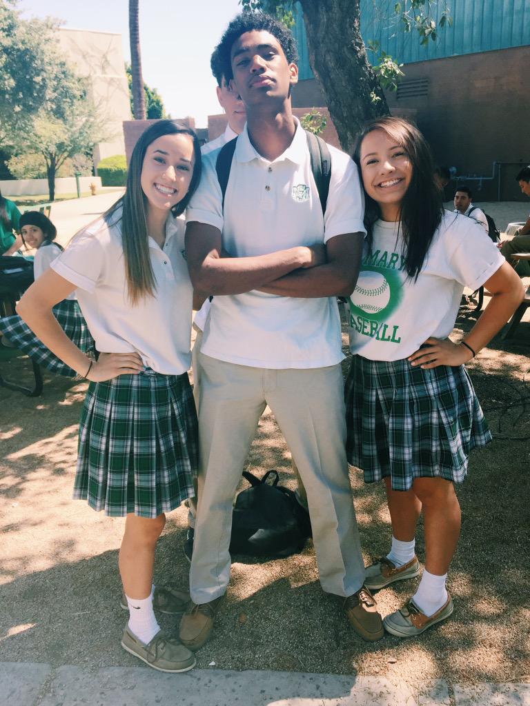analisa_dcamach's tweet photo. Happy birthday to my favorite cousin ❤️🎉 #sorryimlate #graceisbeautiful http://t.co/o8VxrYwPX8