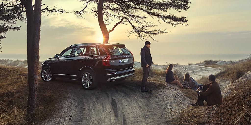 volvocars's tweet photo. Unmistakably Scandinavian inside and out, the new XC90 is truly #MadeBySweden: http://t.co/nAHmdZ8XOn http://t.co/DwhBTBvIFy