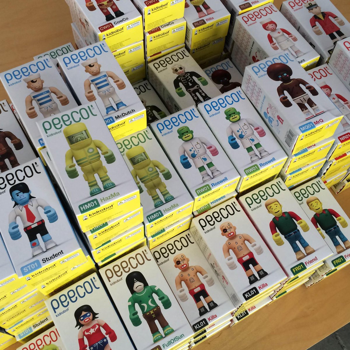 eBoyArts's tweet photo. We stumbled apon a stash of #Peecol toys — some were long sold out. Available again here: http://t.co/hHrNiU2dmK http://t.co/WDoA9ppyzk