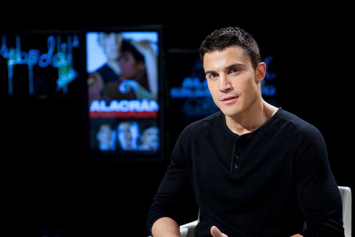Version_TVE's tweet photo. Qué grande estuvo @alexgonzalezact #ElPrincipe6 en #VersionAlacran Todo un desnudo integral de un gran actor http://t.co/XTe82oosgW
