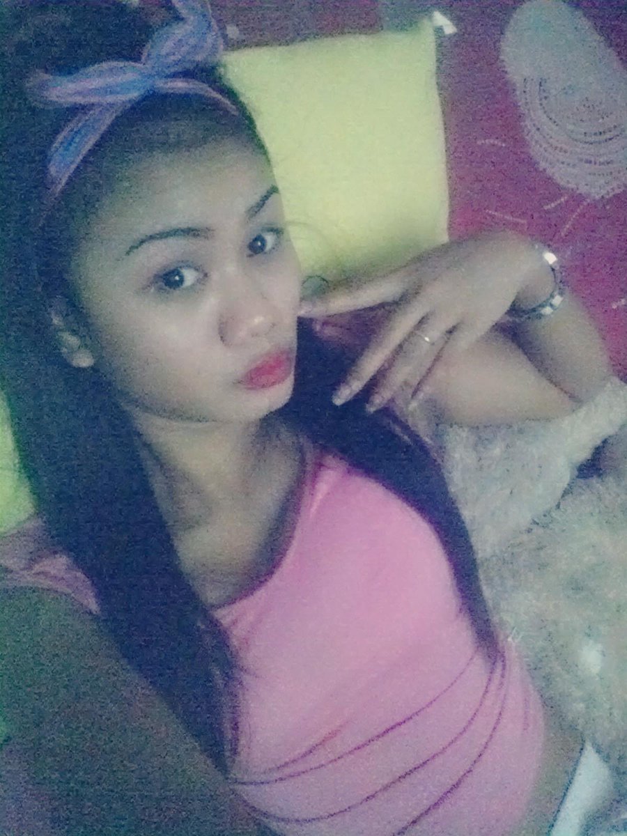 verahandayani20's tweet photo. Me http://t.co/YZUHiuE83B