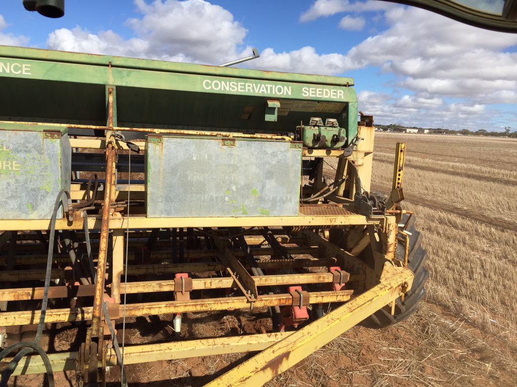 Neil_Cordingley's tweet photo. Seeding barley with the tine machine, back to discs this afternoon at the #wantfa long term site @WANTFA_farming http://t.co/7SvCsPDjm9