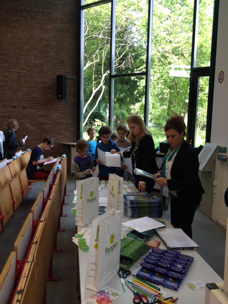 DialogKoeln's tweet photo. Pangea Mathematikwettbewerb 2015.
Zwischenrunde am WISO Fakultät Köln. http://t.co/9RhmZV2LQg