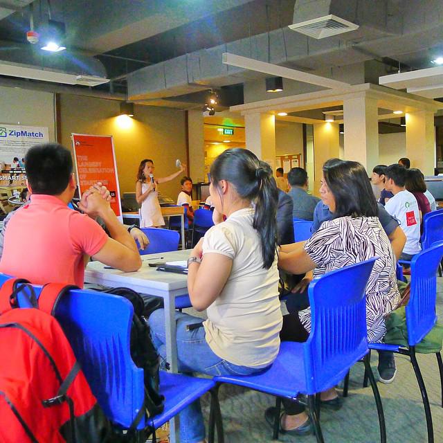 vivaciousviva's tweet photo. #ManilaStartupWeek Speed Mentoring 
session with @arupmaity @ZipMatch_ @johnbiibs videoclip: https://t.co/mWGZxZgxGb http://t.co/aJhSE9VEMU