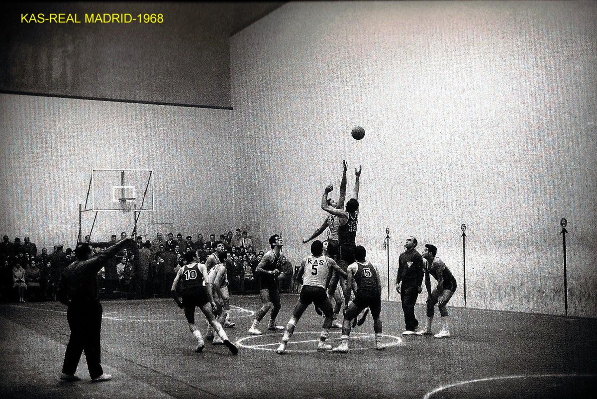 baskonia - Especial 60 aniversario (Fotos, recuerdos, recortes...del Baskonia desde 1959) - Página 40 CFbIi_wWEAAiJVd