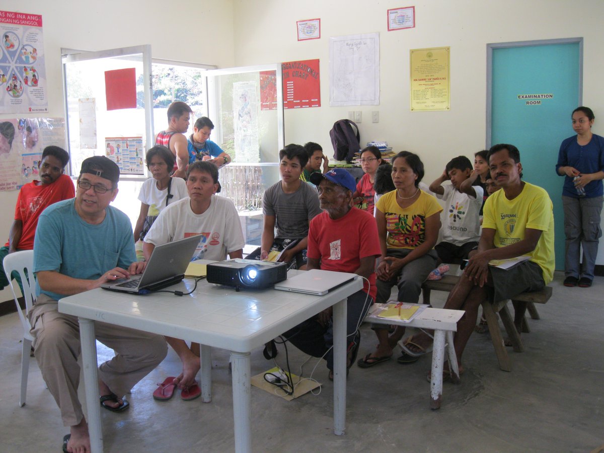 realclarkshark's tweet photo. @USAID_BWISER Program Team and patrollers during SMART-LAWIN activity in Brgy. Sta Ines, Tanay, Rizal. #APFFI #FFIPH http://t.co/FS19UuPinb