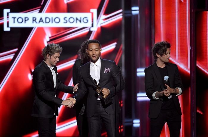 1D_24hNews's tweet photo. One Direction during the #BBMAs2015 on 17th may ❤️😍
#OneDirectionOnBBMAs #BBMAs #Billboards2015 #NoControlDay #four http://t.co/i361yiIBz2