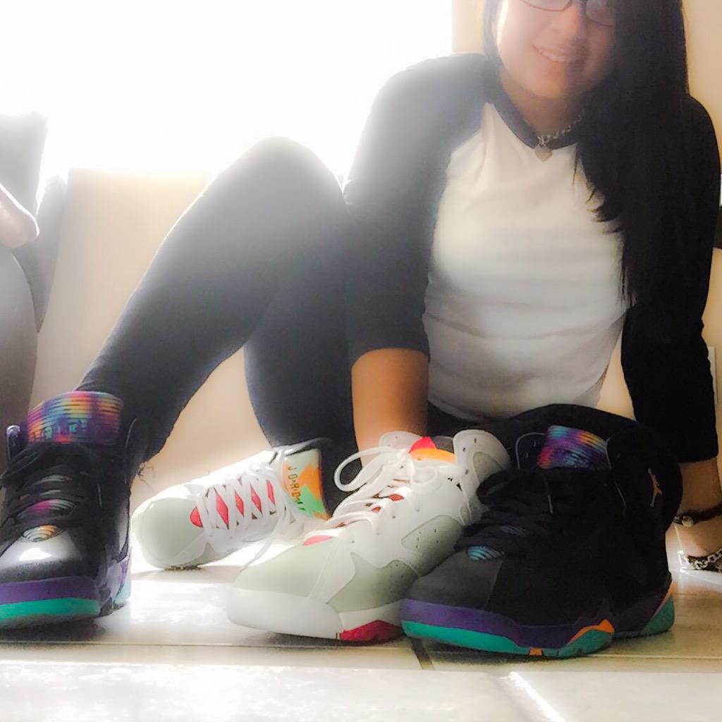 PatsyBabe21's tweet photo. #KicksForChicks #ChicksInKicks #Kicks0l0gy #ChicksOnFire #SheGotSole #SneakerWatch #KicksOnFire http://t.co/xcr5akLZjo