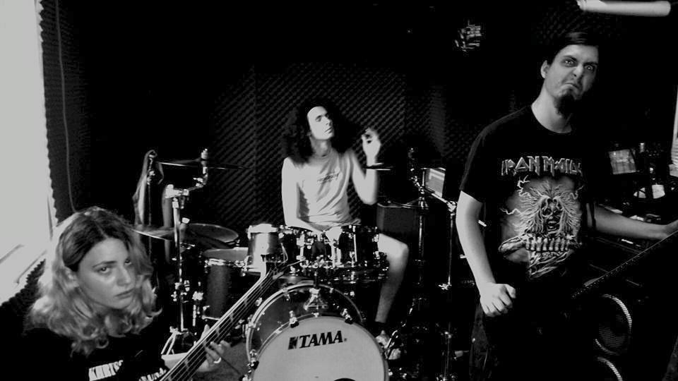 BetweenColorsRO's tweet photo. Let's play a game, caption this photo!
https://t.co/LwvXc8BF9b
#rehearsals #betweencolors #datface #Metal http://t.co/xVQCUuaj3v
