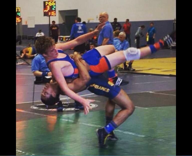 zachtolver's tweet photo. Dirtiest slam I've ever pulled off😛🙌🏾💦#5pointthrow http://t.co/vdmgdGqjg4